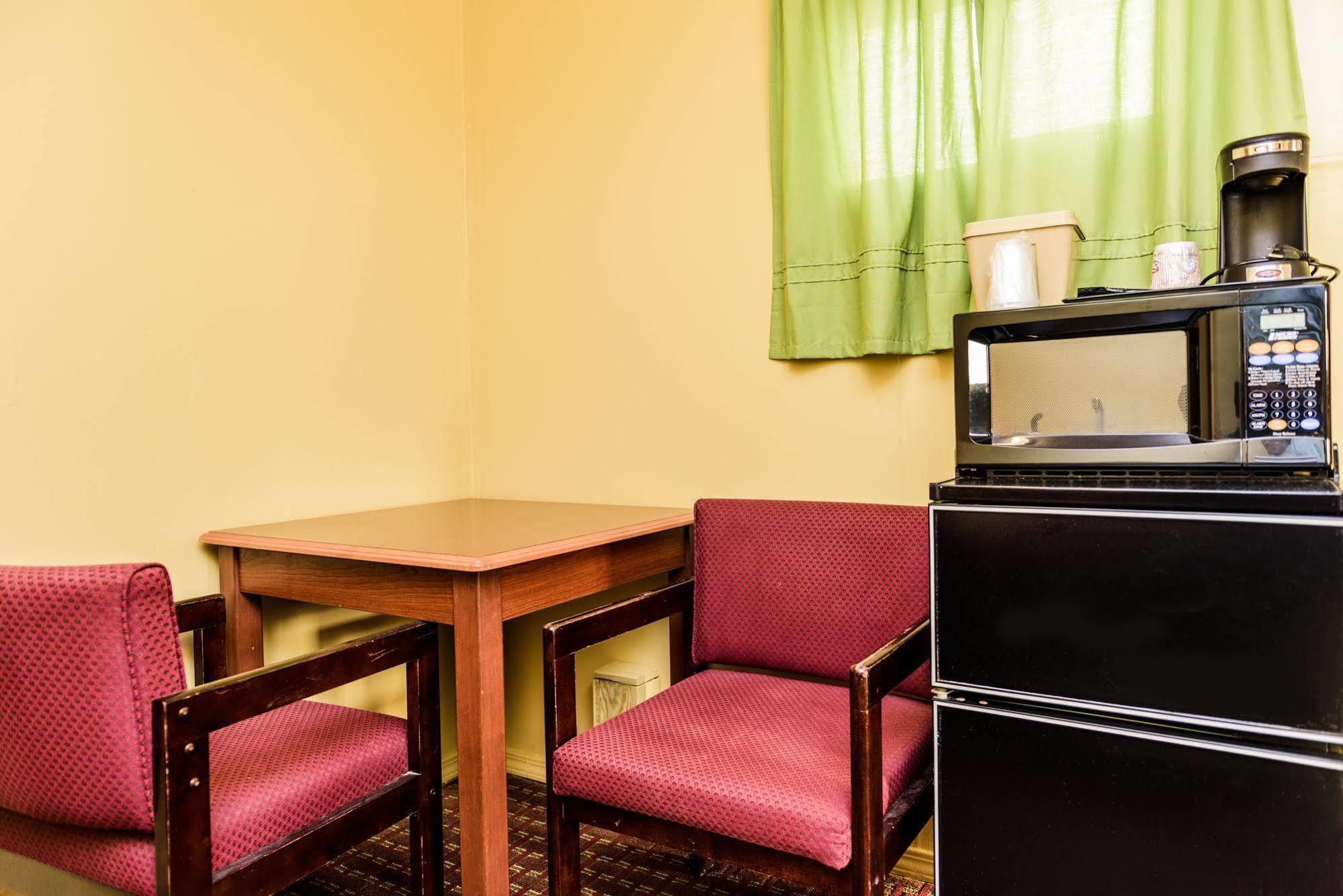 Budget Inn Williamsville Eksteriør bilde