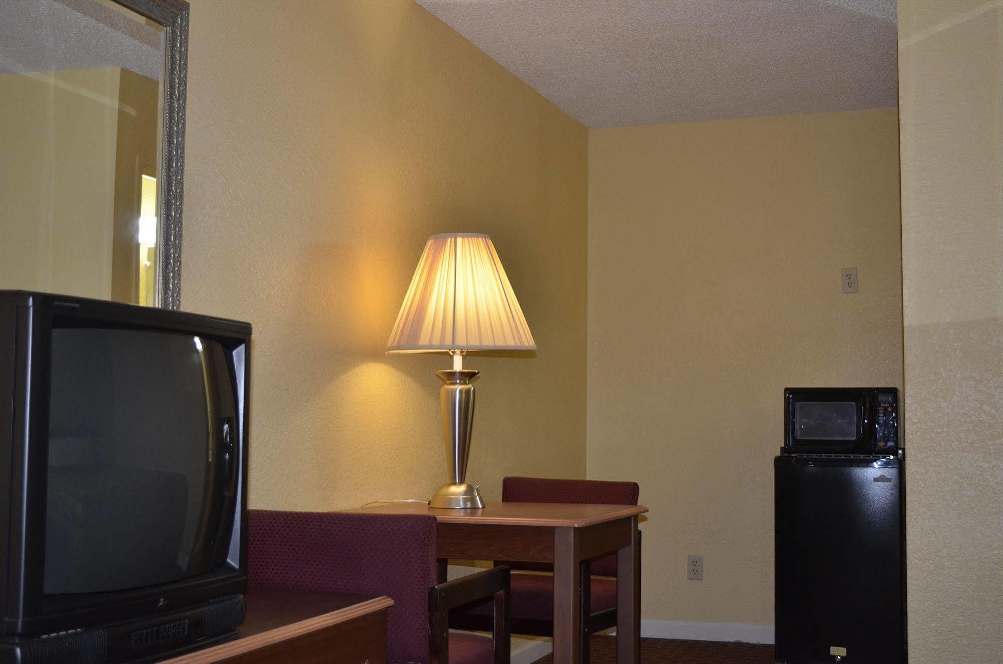 Budget Inn Williamsville Eksteriør bilde