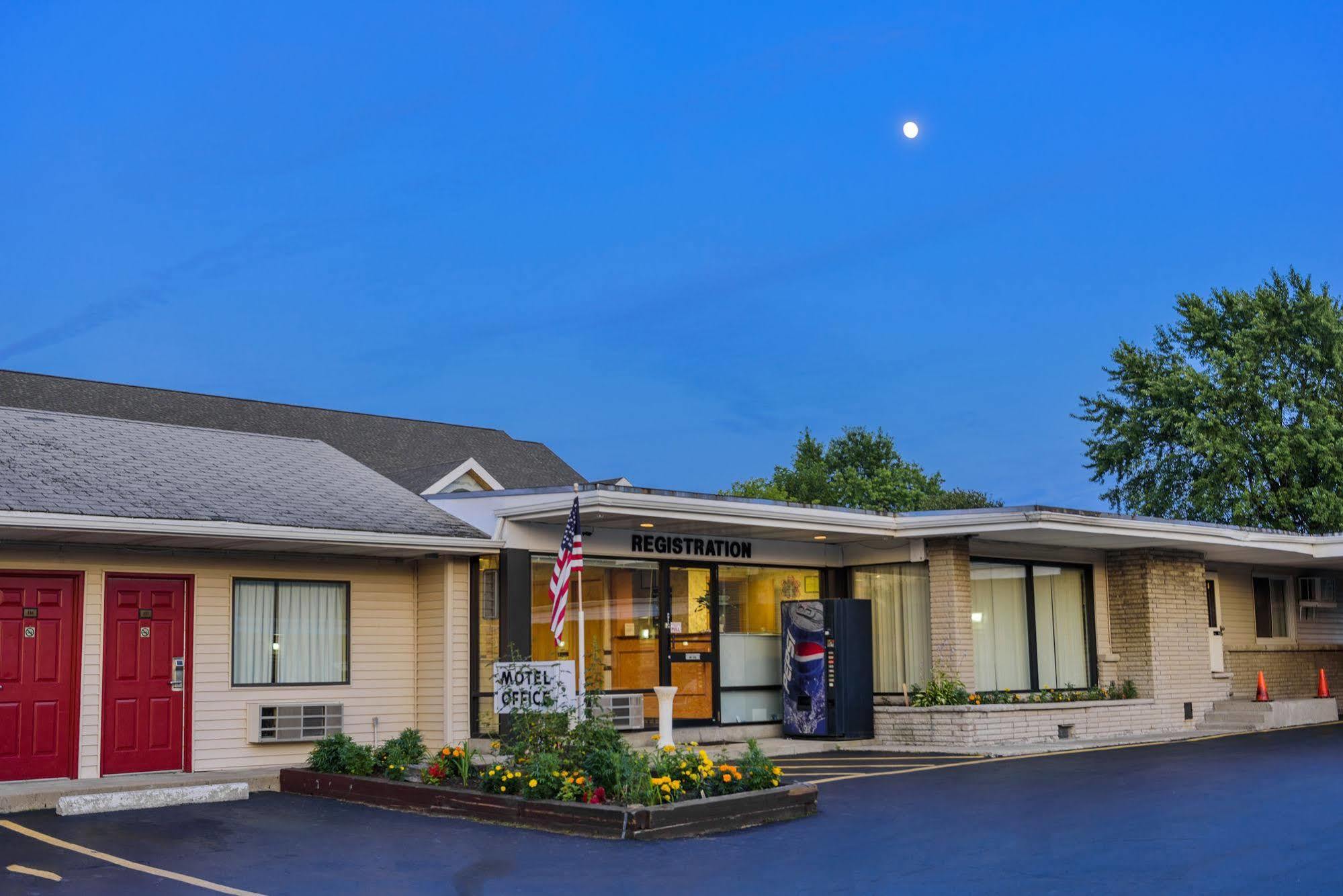 Budget Inn Williamsville Eksteriør bilde