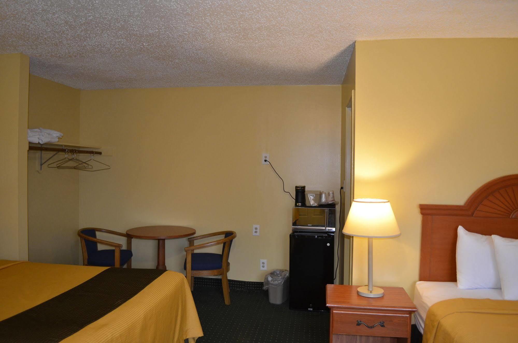 Budget Inn Williamsville Eksteriør bilde