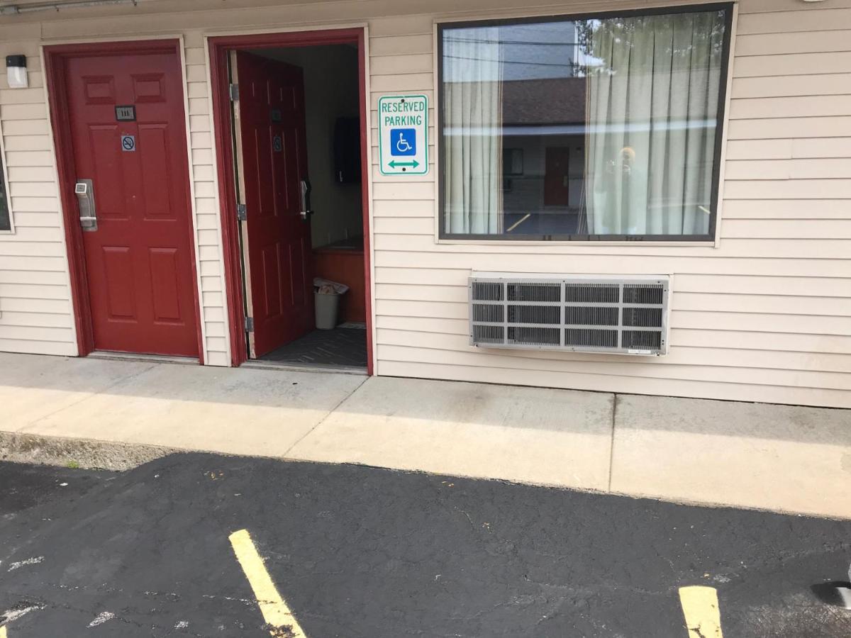 Budget Inn Williamsville Eksteriør bilde